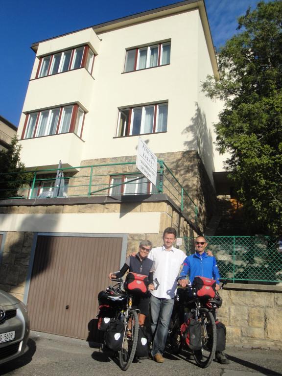 Pension Karnet Πράγα Εξωτερικό φωτογραφία